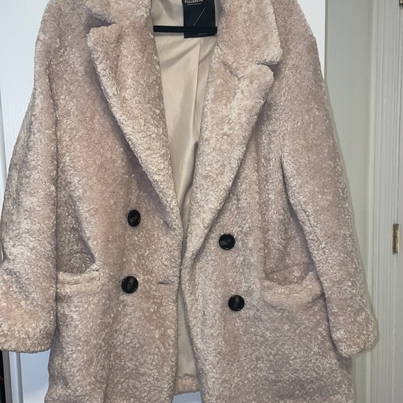 COPY - Pull & Bear Faux Fur Coat in Cream - teddy bear like coat - Picture 5 of 9